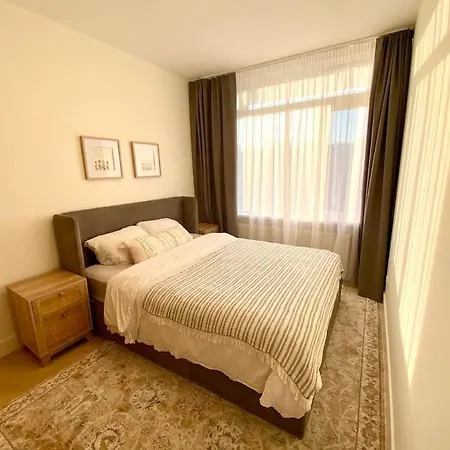 Luxe Station Zuid Apartman *